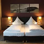 Hotel Mueller's 3*